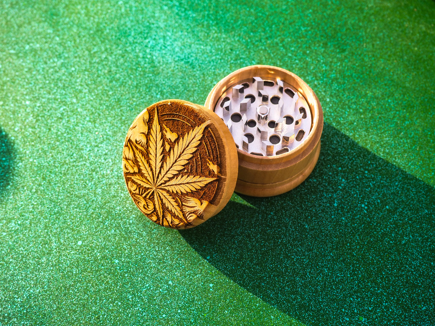 Herb Grinder, 3 Part, Hand Muller, Crusher, Metal Teeth, Wood Engraved, Custom Personalized Gift For All Occasions, Kief Chamber, Leaf Cloud