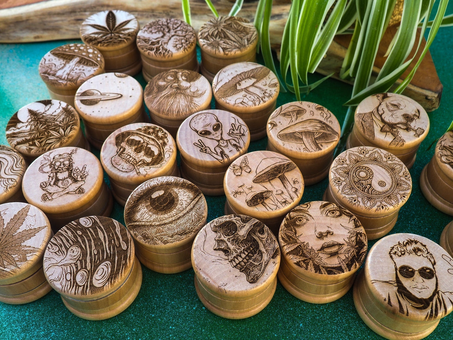 Herb Grinder, 3 Part, Hand Muller, Crusher, Metal Teeth, Wood Engraved, Custom Personalized Gift For All Occasions, Kief Chamber, Leaf Cloud